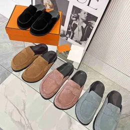 Designer leather half slipper sandals casual shoes Italian design non-slip big comfortable male and female couples with the same casual shoes fashion trend