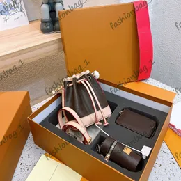Med original Box Designer Bag Handbag Handbag Wallet Purse Three Piece Set New Packaging Limited Edition Luxury High Quality Leather Chains 10A