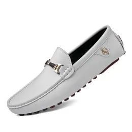 Gai gai gai vita loafers män handgjorda läder svart casual körlägenheter blå slip-on moccasins båtskor plus storlek 47 48 240109