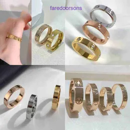 Charm Rings Luxury Carter Designer Ring tarjeta de venta en casa con el mismo anillo de acero de titanio pareja de oro rosa llena de circón súper Have Gift Box