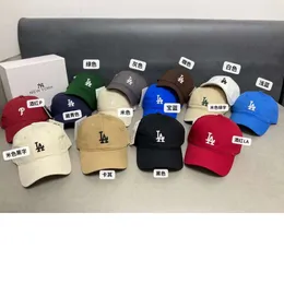 Versione coreana del berretto da baseball per adulti 14 colori L Soft Top con piccola etichetta degli Yankees, cappello di tendenza per coppia per uomo e donna