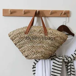 Totes Fashion fan-shaped French str bag large-capacity hand-woven all-match handmade rattan female holiday beachstylishyslbags