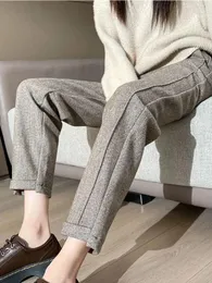 Pantaloni da donna Pantaloni corti a vita alta in tweed causale allentato elegante da donna Pantaloni invernali da donna caldi in stile Inghilterra alla moda