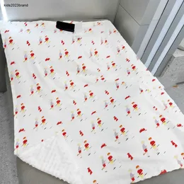 Новое детское дизайнерское одеяло. Полный принт с узорами персонажей. Пеленание для новорожденных. Размер 90 * 115 см. Теплое детское вязаное одеяло. 10 января.