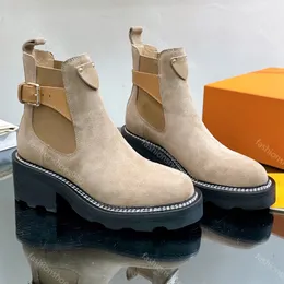 Femmes Bottines Designer Plate-forme Mode Chelsea Bottes Médaille Martin Boot Hiver En Cuir Véritable Chaussures À Talons Hauts De Luxe Tissu Floral Chunky Bottillons Avec Boîte 35-41