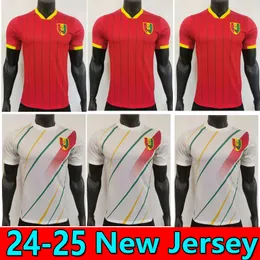 24 25 Guinee Milli Takım Oyuncu Futbol Formaları Camano Kante Traore Ev ve Beyaz Kırmızı Futbol Gömlekleri Kısa Gine Üniformaları