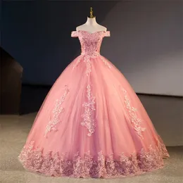 Summer Pink Quinceanera klänningar elegant utanför axeln Party Dress Sweet Flower Ball Gown Classic Lace Prom Dress 240109