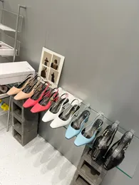 2024 Sapatos de grife, sapatos de couro luxuosos e de alta qualidade de 8,5 cm, sandálias femininas, chinelos femininos de praia da moda, chinelos de carta, 35-43 com caixa