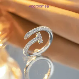 Bague de mode Carter Ladies Rose Gold Silver Lady Rings Clou électrolytique en or véritable avec bague en diamant brisé micro incrusté qui ne se décolore pas haut de gamme avec boîte d'origine