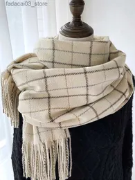 Scarves Imitation Cashmere Classic Vintage Scarfs Headscarf Winter Women Ladies Men Preppy Plaid Scarves Pashmina Mujer Male Wrap Shawl Q240111