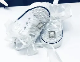 Baby First Shoes Корона Дизайн Детская обувь ручной работы Крещение новорожденных Первые ходунки на шнуровке для младенцев Обувь для малышей 240110