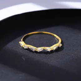 S925 Серебряное кольцо стерлингового кольца Дизайнерский кольцо с одним рядом циркурное кольцо с изящным золотым кольцо