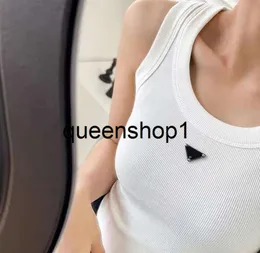 Luxury Designer Womens T Shirts Summer Women Tops Tees Crop Top Embroidery Sexy Off Shoulder Black Tank Top Casual Slee0veless Backless Top Shirts Solid Color good