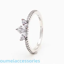 jewellery Designer Pandoraring Dora's Band Rings sweethearts's S925 Silver Diamond Sparkling Petal Specimen Light Luxury Fashion Flower Snowflake Ring Gift for
