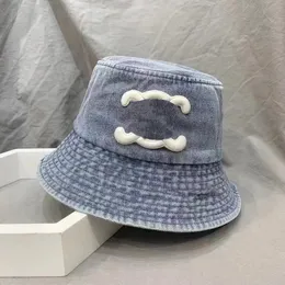 Designer hinkhattar broderade med original logotyp denim kvinnors breda brim hatt mäns casual caps toppkvalitet för resor
