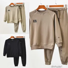 Abbigliamento per bambini Ess Tute Set Designer Ragazzi Felpe con cappuccio Pantaloni Ragazze Gioventù Casual Sport Sweatershirt Kid Bambini Felpa con cappuccio Pullover Maniche lunghe Abbigliamento C0e SRER