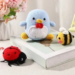 Andra konst och hantverk Qzlknit DIY Handmade Doll Crochet Kit för nybörjare Penguin Sewing Material Package Handstickning för barn Vuxna virkade älskare YQ240111