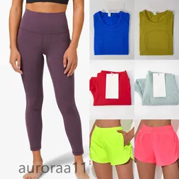 LU-2024 Designer kvinnors inriktade leggings topp yogakorts knälångt gymnelaggings hög midja stretch byxor kvinnor yogaströja t-shirt utomhussporter