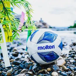 Pallone da calcio Molten Funzionalità e design superiori Visibilità della palla definitiva per adulti e bambini Pallone da calcio di qualità 5000 Match Ball 240111