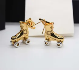 2024 Brinco de pingente de qualidade de luxo com diamante e design de sapatos em banhado a ouro 18k com caixa de carimbo PS3776A