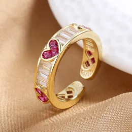 Anéis de banda Novo Luxo 2 Pçs Conjunto de Anéis Forma Quadrada Anel de Casamento Feminino Brilhante Zircônia Cúbica Elegante Nupcial Casamento Noivado Jóias J2240111