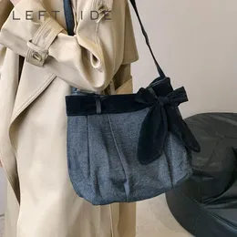 Leftside Fashion Bow Design Simple Small Loft Convas Crossbody Facs for Woment Winter Counter Counter Bagcs Rabags 240111