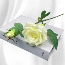 Декоративные цветы Изысканная двуглавая ветка розы — идеальный искусственный цветок для придания элегантности и красоты вашему домашнему декору