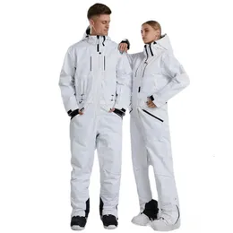 Лыжный костюм для мужчин и женщин, водонепроницаемый одно- и двухбортный лыжный костюм и комплект брюк, зимняя одежда, лыжный костюм для пары 240111