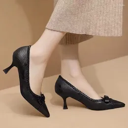Elbise ayakkabıları lucyever 2024 Örgülü Ayak Parmağı Pompaları Kadınlar Artı Boyut İnce Topuklar İş Ofisi Alaylar Bowknot Yüksek Topuk Kadın Üzerinde Kayma