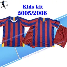 Kids Kit 2005 2006 Rivaldo Retro Soccer Jerseys Xavi Puyol A. Iniesta 05 06 Boy Ronaldinho Suarez Ibrahimouic Pique Henry Childres Football Shirt Youth