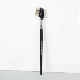 Make-up-Pinsel Pro Brow Comb #21 Kosmetische Werkzeuge für Augenbrauen-Definer-Wimpernbürste