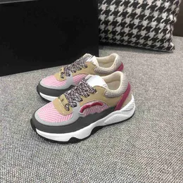 أحذية الأطفال الشهيرة شعار شهير شعار Baby Sneakers حجم 26-35 بما في ذلك الصناديق التي تتناقض مع الفتيات الجلود الفتيات الفتيات