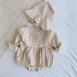 Bahar Bebek Kız Romperhat Bodysuit Kıyafetler Uzun Kollu 2pcs Pamuk Keten Dantel Dantel Çırpma Kızlar Çocuk Giyim 024M 240110