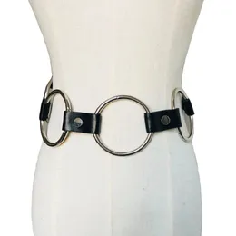 Design da marca feminina cintos de couro do punk moda gótico punk rock grande círculo de metal anel corrente designer cinto acessórios 240110