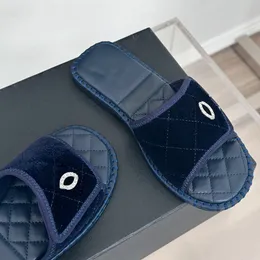 Sandali con tacco piatto da donna Pantofole in velluto firmate Ciabatte in pelle di vacchetta Classiche ciabatte con trama trapuntata blu navy Scarpe da donna per il tempo libero retrò all'aperto Scarpe casual da donna