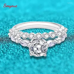 Anéis de cluster Smyoue 1ct redondo corte moissanite anel de noivado para mulheres 2 pcs conjuntos laboratório criado diamante banda 925 prata esterlina banhado 18k