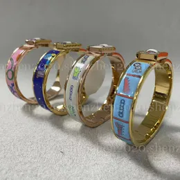 High-Quality Fashion Women's Bracelet Itanium Steel Bracelet with Gift Box 17cm/19cm