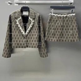 luksusowe setki setów designerskich spódnicy blezer płaszcz krótka spódnica zaawansowana dwuczęściowa retro pełne litery spódnice