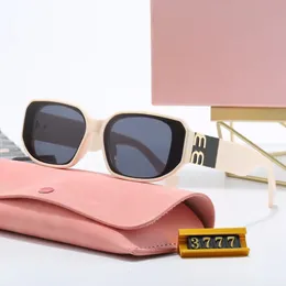 نساء جديدات نظارة شمسية Miumius Sunglasses نظارات مصممة أوروبا أمريكية سفر أساسية العطلات بألوان متعددة