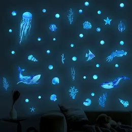 1 Uppsättning av löstagbar daterproof Selfadhesive Marine Animal Blue Luminous Wall Stickers Childrens Room Decoration 240112