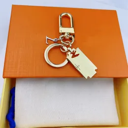 Designer Keychains Gold Blade Small Keychain Men Women Key Chain Charm Bag Pendant Keyring Birthday Gift Luxury
