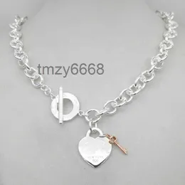 Klassisk design Women's Silver TF Style Necklace Pendant Chain S925 Sterling Key Heart Love Egg Brand Charm Nec MVQR