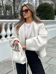 Ocio abrigo de lana blanco para mujer 2023 abrigo de manga larga suelto de manga corta grueso otoño invierno abrigo de ropa de calle elegante y único 240112