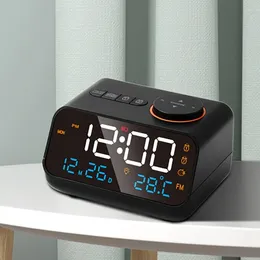 LED Digital Clock Watch Table Clocks Electronic سطح المكتب USB Wake Up FM Radio Control Control Control Sensing Modern Clock 240111