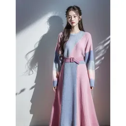 Autumn and winter new designers, lazy temperament, color-blocked knitted long skirts, French socialites, small fragrances, super fairy high-waisted sweater dresses
