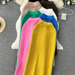 SINGREINY Otoño Falda de punto de alta calidad ceñido al cuerpo cintura elástica diseño de onda moda colores caramelo espesar suéter falda 240111