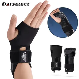 1 Pair Sports Wrist Brace Short Board Skiing Impact Protection Motorcycle Ski Skateboard Hand Protector Anti Sprain 240112