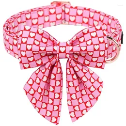 Hundhalsar unik stil tassar rosa krage valentins dag med bowtie hjärtvalp flicka halsband för små medelstora stora