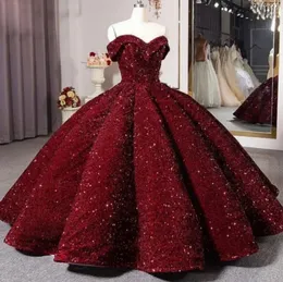 Luxury Ball Bown Quinceanera Dress 2024 V Neck Beads paljetter Lace Up Floor Length Prom Formal Birthday Clows Darter Red Vestidos de Feast Custom Made Made