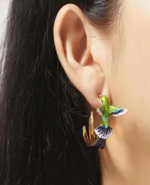 Stud Earrings Style Flying Hummingbird Painting Oil Fashion مجوهرات حيوانات لطيفة أنثى 8196856